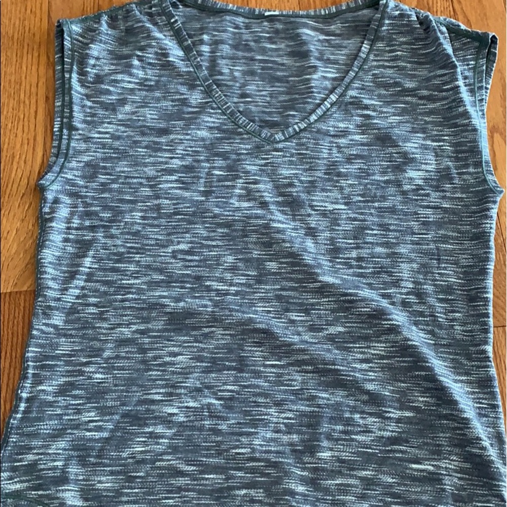 Lululemon size 6